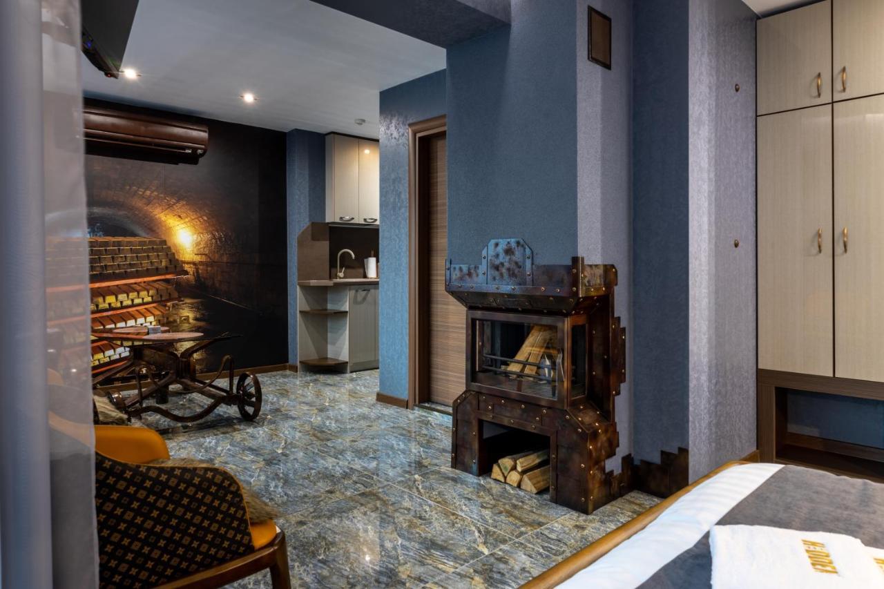 Apartamento Hidden Bank: Digger'S Dream Plovdiv Exterior foto